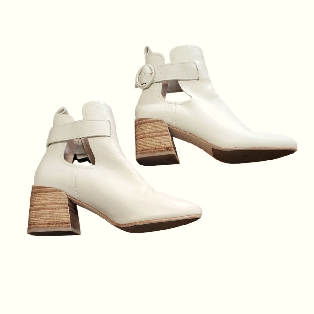 Via Spiga cream leather cut out 3" heel ankle boots Sz 10